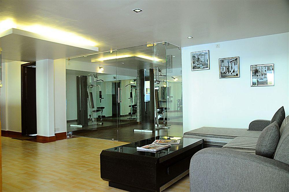 העיר בנגלור The Grand Serenity Apartment Hotel מראה חיצוני תמונה