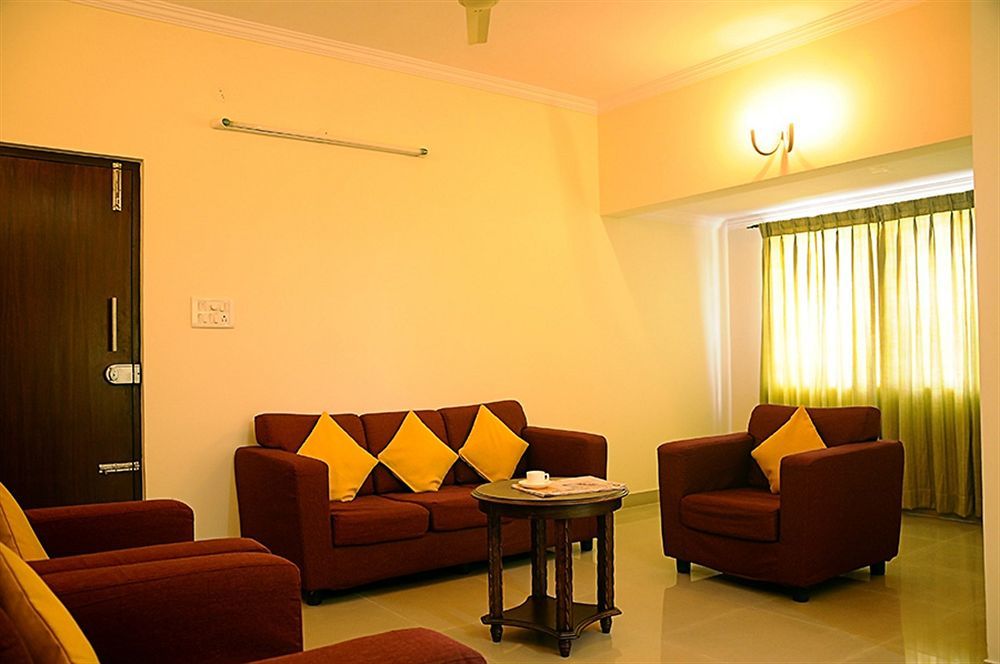 העיר בנגלור The Grand Serenity Apartment Hotel מראה חיצוני תמונה
