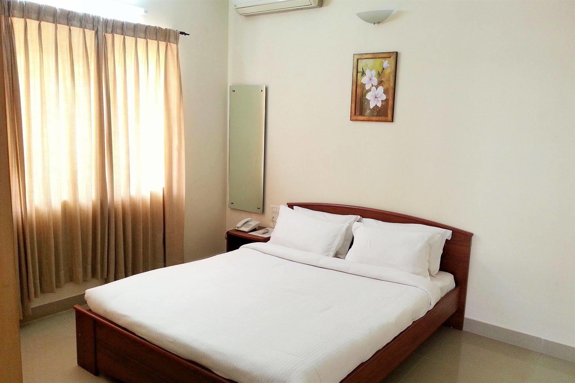 העיר בנגלור The Grand Serenity Apartment Hotel מראה חיצוני תמונה